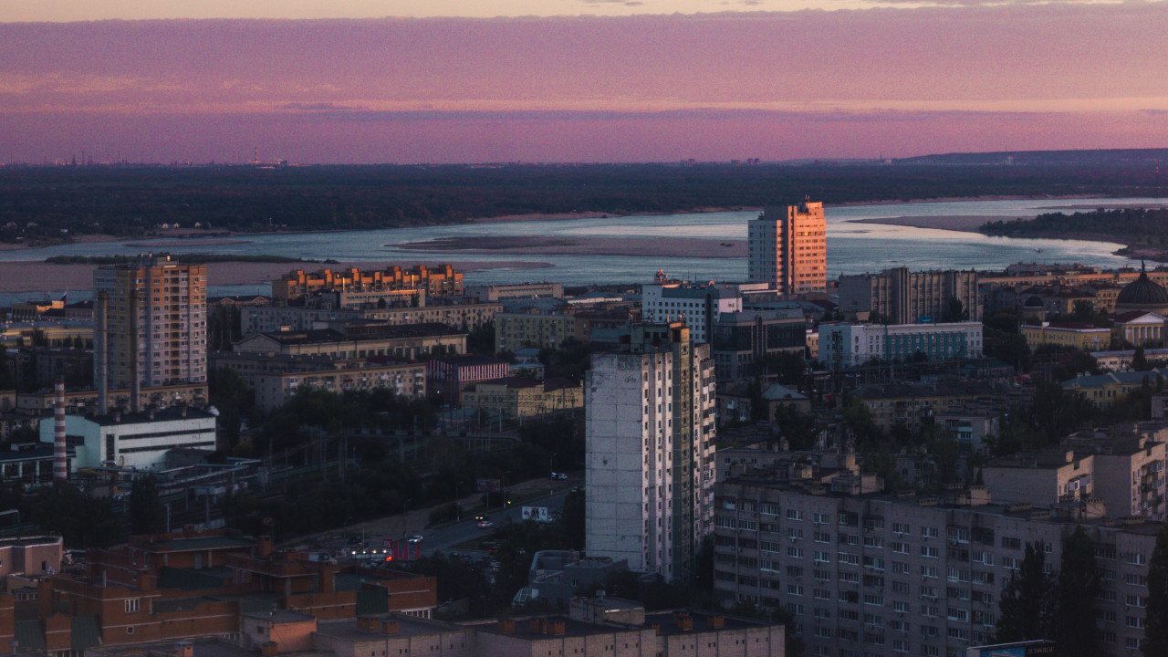 Город на берегу реки