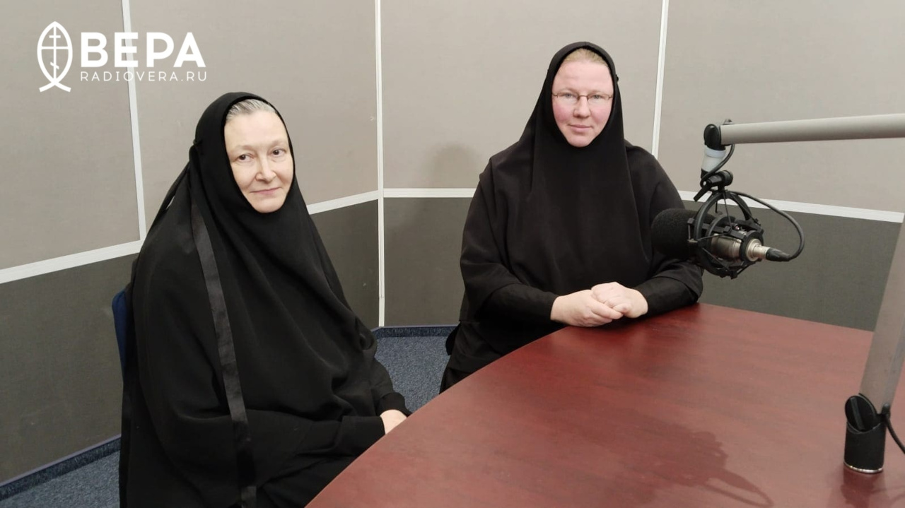 Монахини Анна и Онуфрия в студии Радио ВЕРА