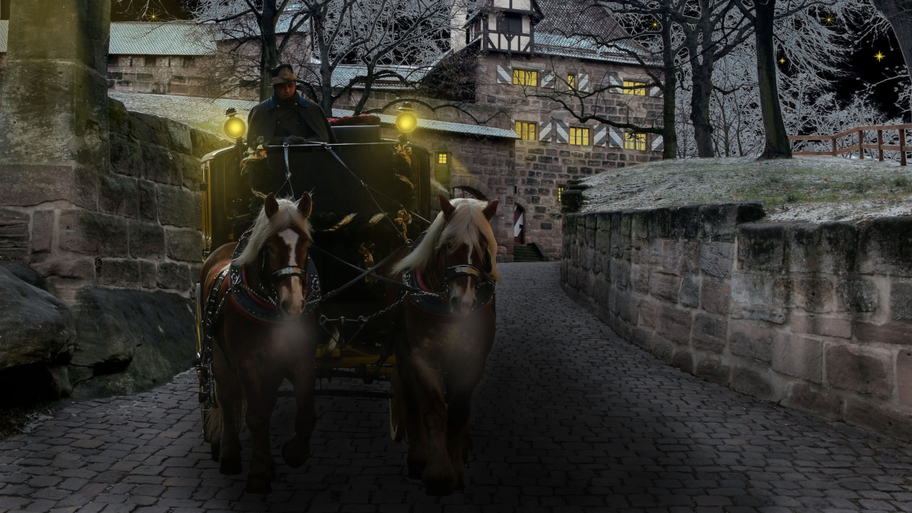 Карета едет по старинной улице