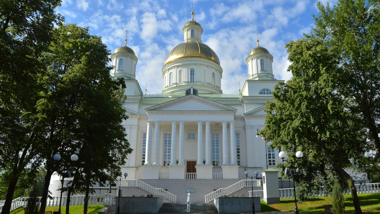 Монументальное здание