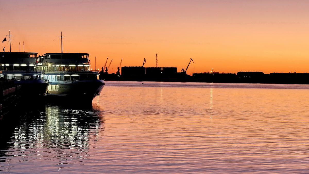 Вечер на Волге