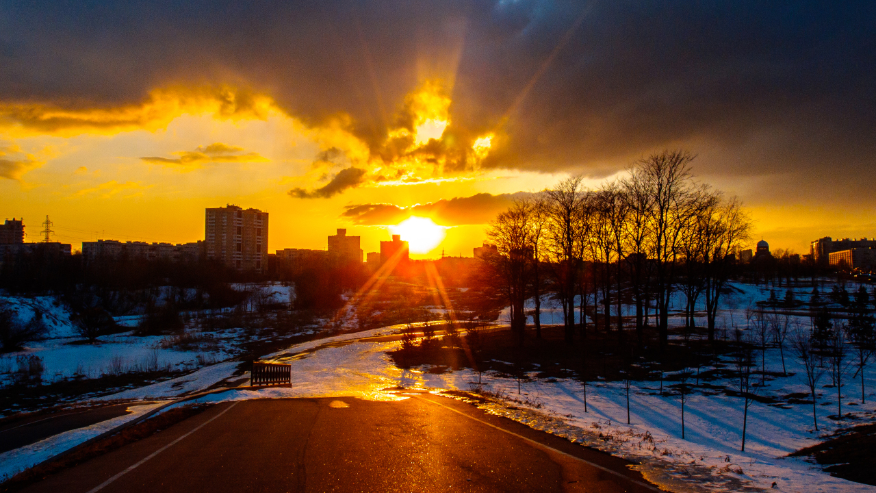 Зимний рассвет в городе