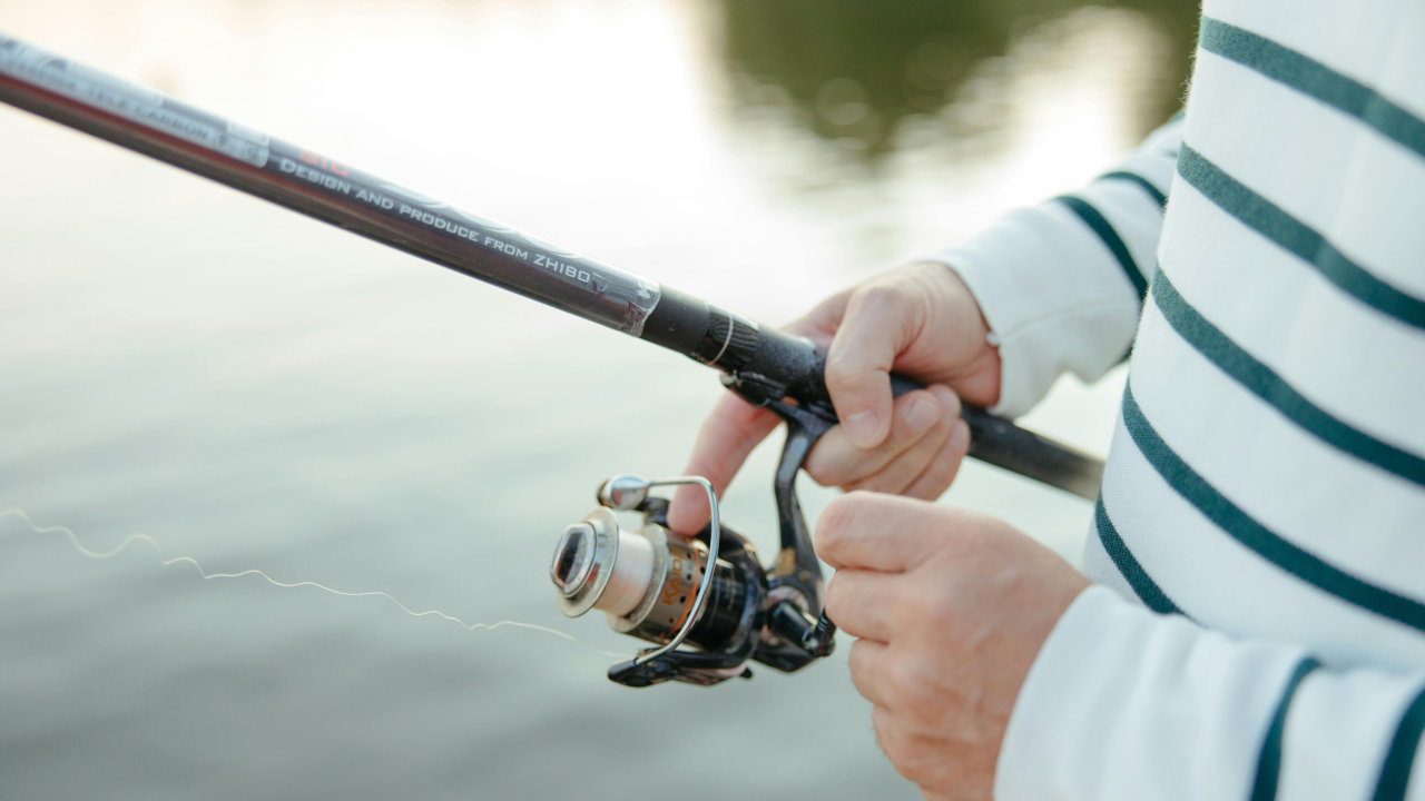 Спиннинг в руках